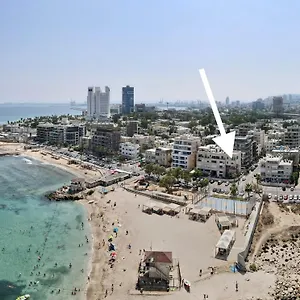 בדוק זמינות